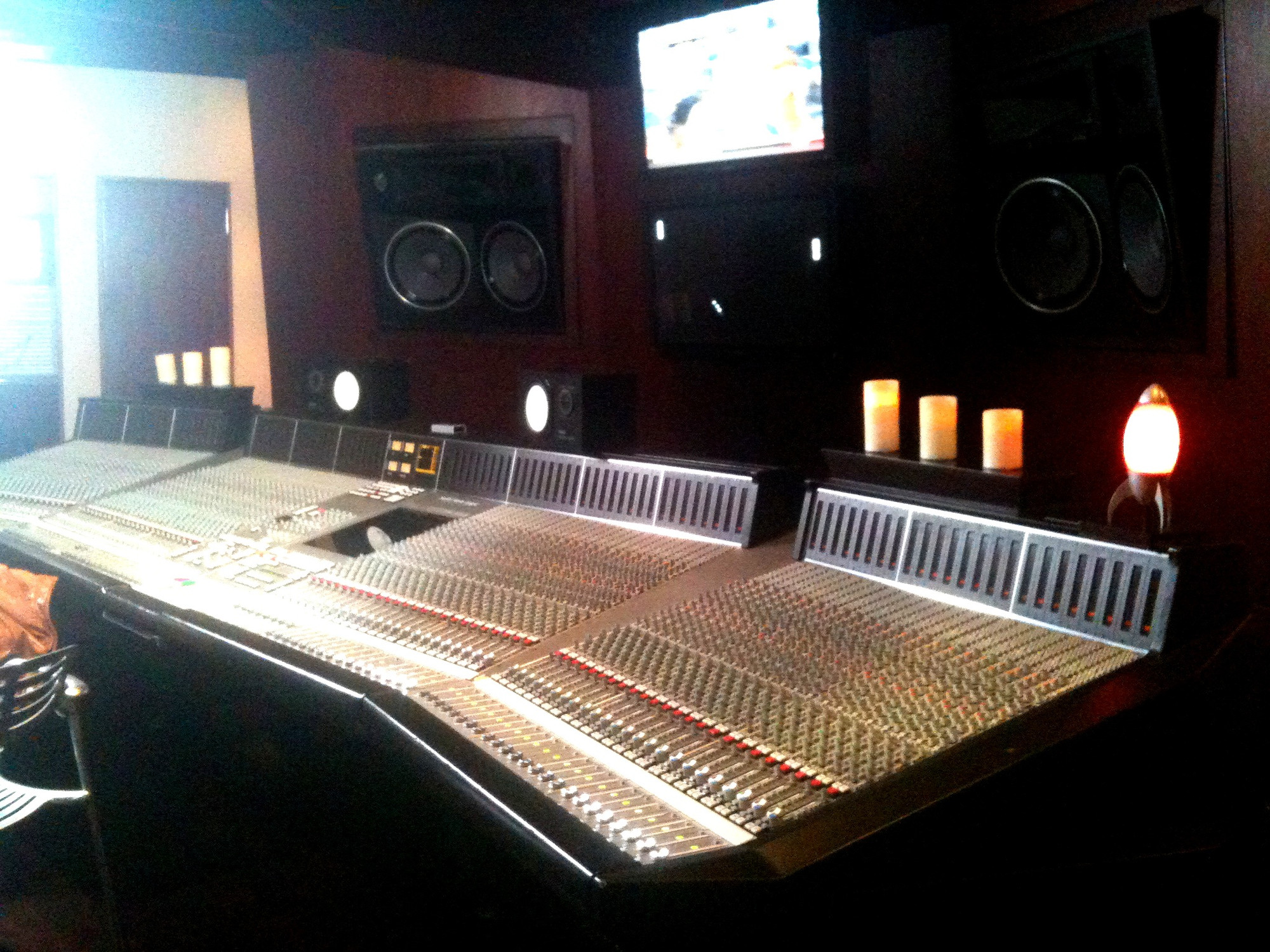 SSL 9000 J Series — 72-channel SSL desk at Chalice Studios, Hollywood (2011)