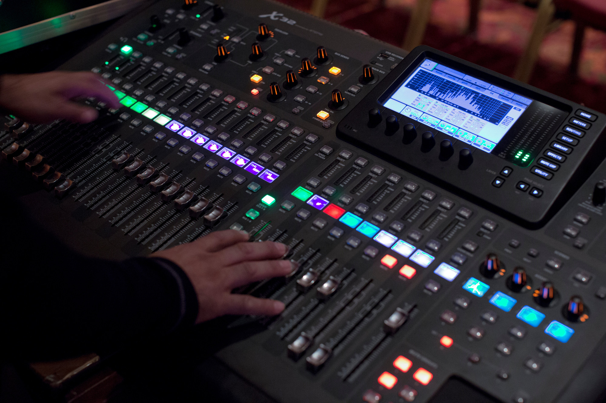 Behringer X32