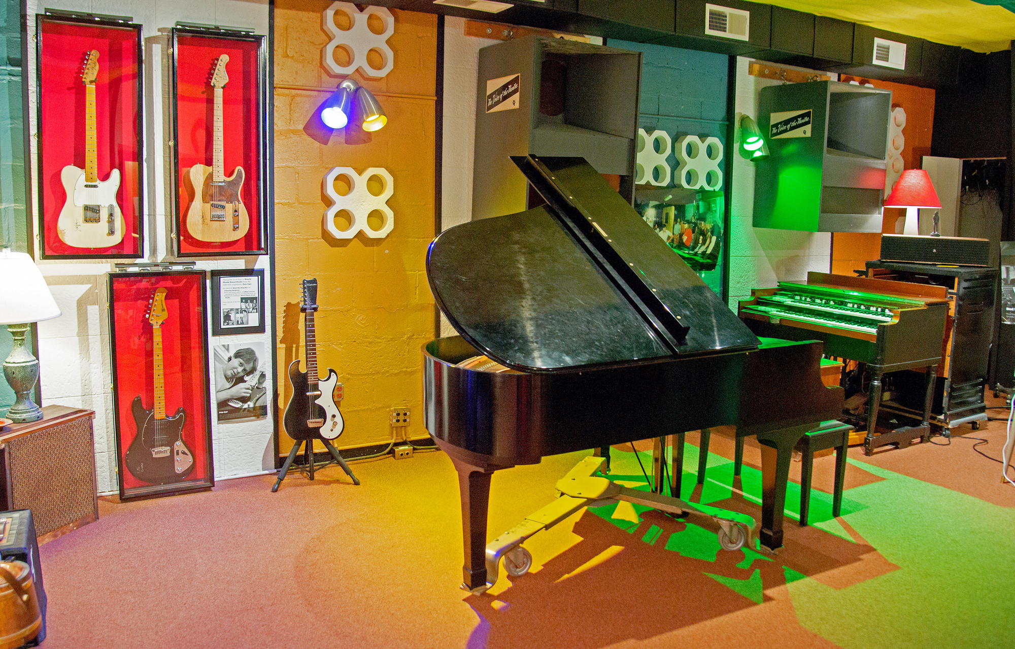 Main studio area, 2025 — CC BY 4.0 / Wikimedia Commons
