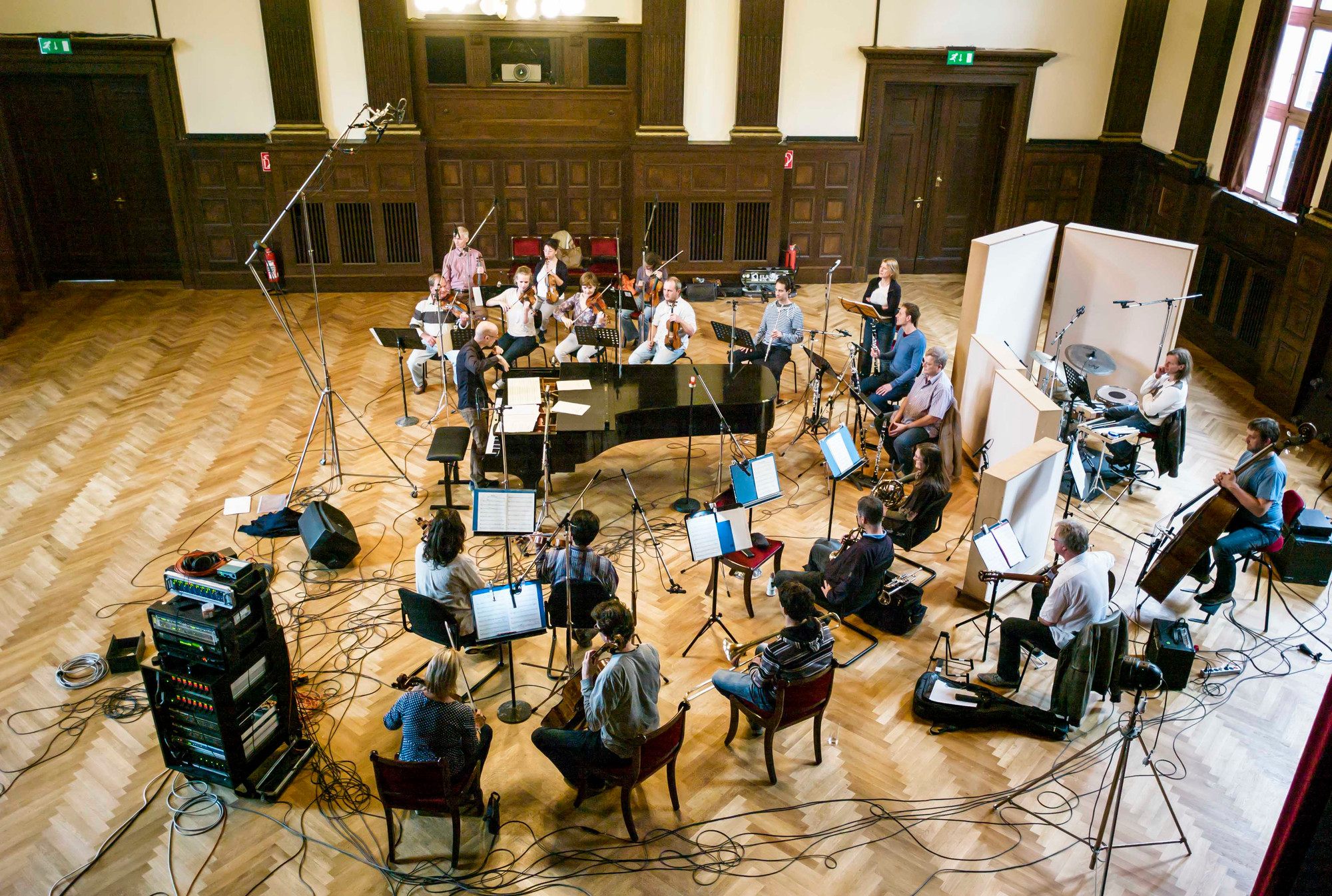Orchestra recording session in the Meistersaal — CC BY 3.0 / Wikimedia Commons