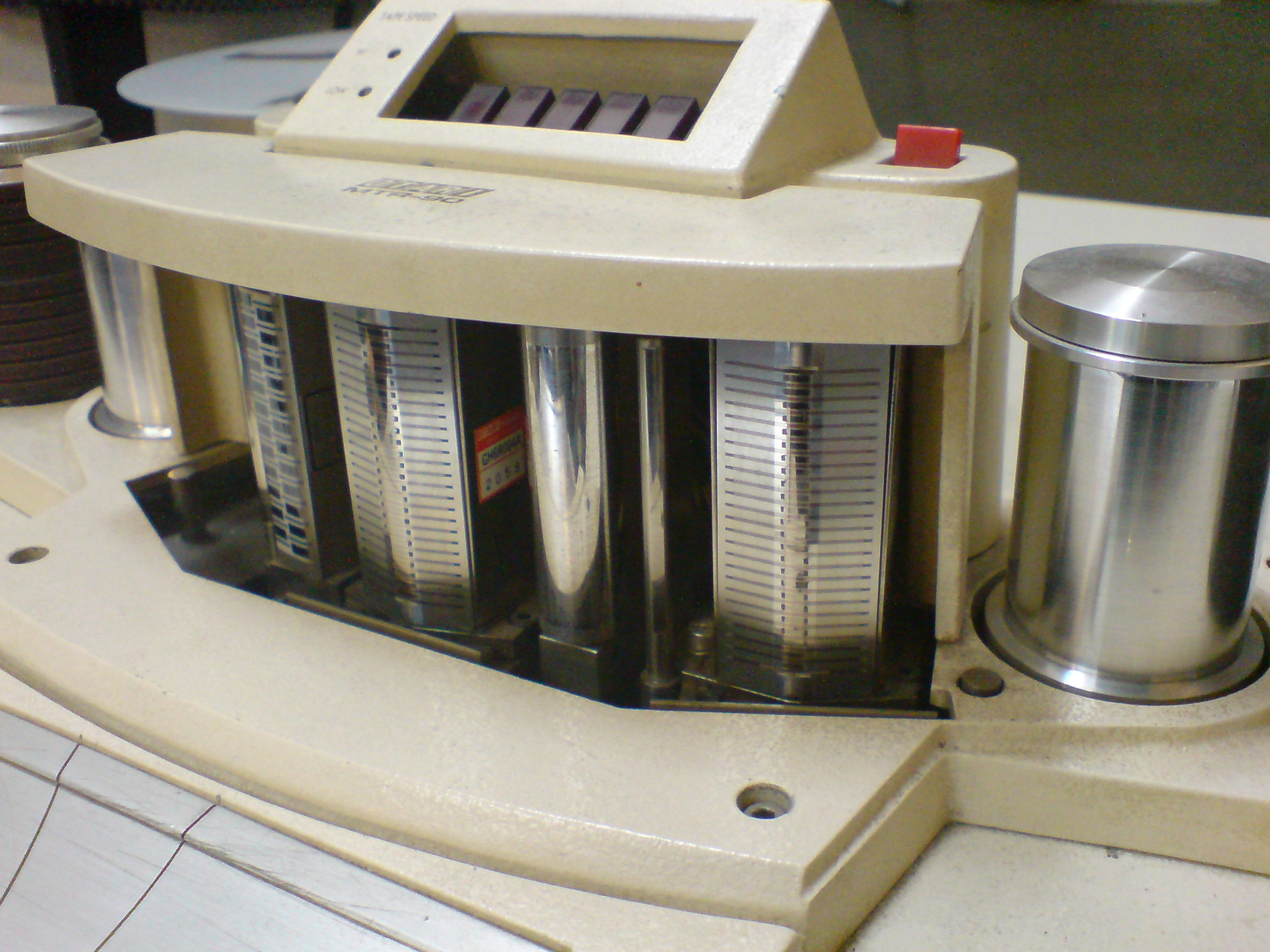 Otari MTR-90