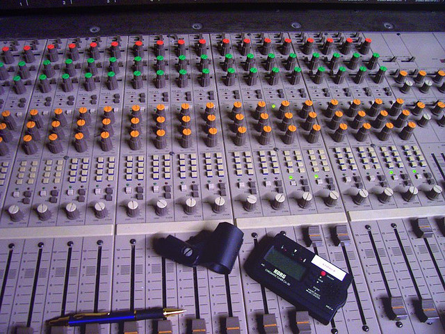 Tascam M-520